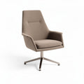 Lichte fauteuil in bruin textiel met metalen basis 65 x 65 x 100cm